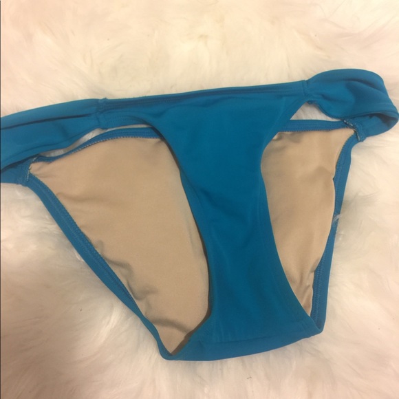 Victoria’s Secret Swim Suit Bottom - Picture 1 of 2